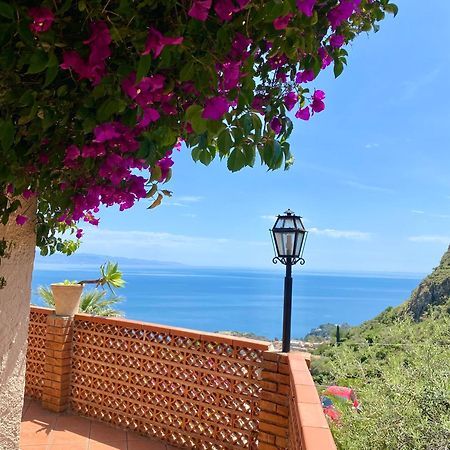 Villa Zen Таормина Екстериор снимка
